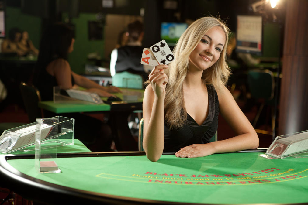 live blackjack female dealer