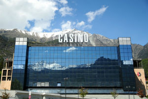 Ego Peron presenta relazione annuale 2015 sulle attività del Casinò de la Vallée