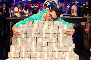 Antonio Esfandiari diventa ambasciatore del sito StakeKings