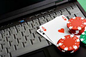 Negli ultimi anni diminuisce la popolarità del poker online regolamentato in Italia