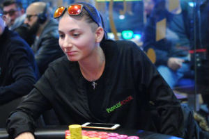 Samantha Algeri guida il final table del People’s Poker Tour