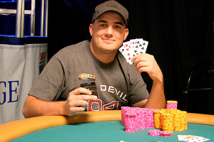 Ryan Hughes guida i sopravvissuti del 2016 WPT Five Diamond World Poker Classic $10.400 Main Event nel Day 3