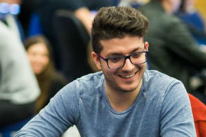 Palumbo, Kanit e Sammartino avanzano al Day 2 del PokerStars Championship Bahamas $25.750 High Roller