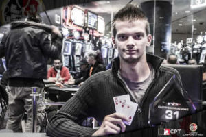 Andrea Galan guida i superstiti del Day 1A di Only The Barracudas 35