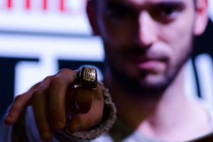 Gentian Cala vince il secondo anello al WSOP Circuit Italy, Salvatore Scrivo  guida i 20 superstiti dell’Evento #1