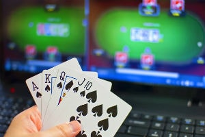 Il poker online cresce a settembre, mentre alcuni politici italiani si oppongono alla liquidità condivisa