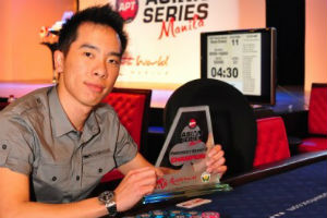 Chan Wai Leong dalla Malesia guida al Day 2 i 27 superstiti del Triton Super High Roller Series Main Event