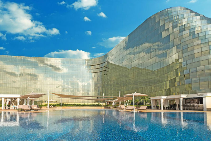 Il Presidente delle Filippine Avverte la Polizia di Tenersi Lontana dallo Sfarzoso Resort con Casinò Okada Manila