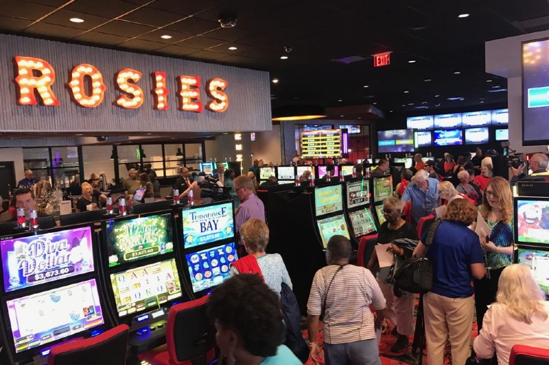 Colonial Downs propone un casino’ resort a Dumfries