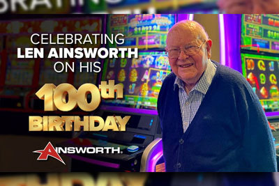 L’aristocratico australiano, pioniere di Ainsworth Len Ainsworth compie 100 anni
