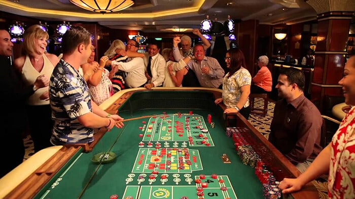 people-winning-at-craps-table